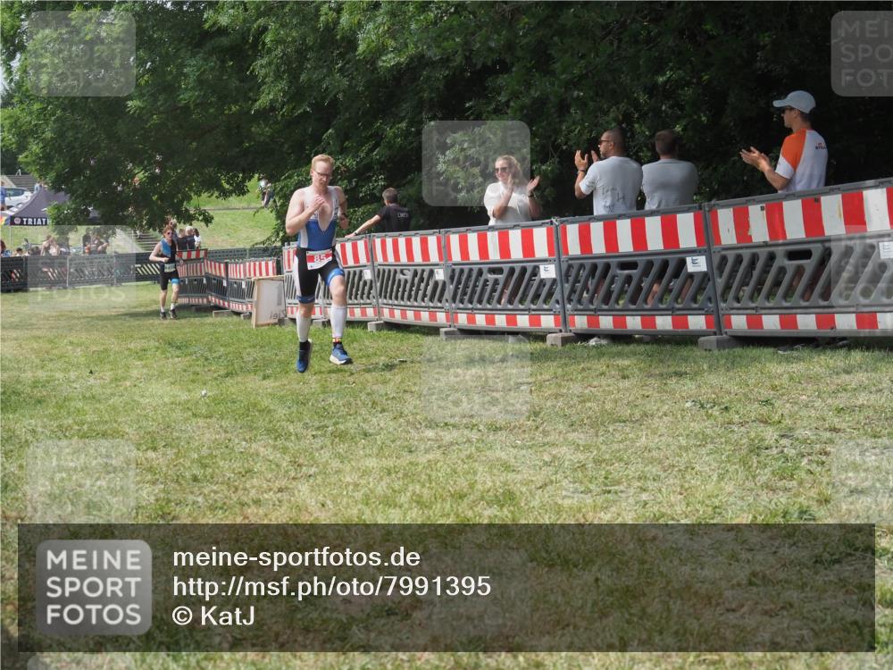 21.06.2025 - 27. Vierlanden-Triathlon KatJ http://msf.ph/oto/7991395 15.06.2025 12:33:31 Laufen  meine-sportfotos.de