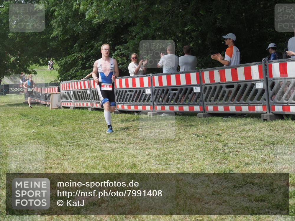 21.06.2025 - 27. Vierlanden-Triathlon KatJ http://msf.ph/oto/7991408 15.06.2025 12:33:32 Laufen  meine-sportfotos.de