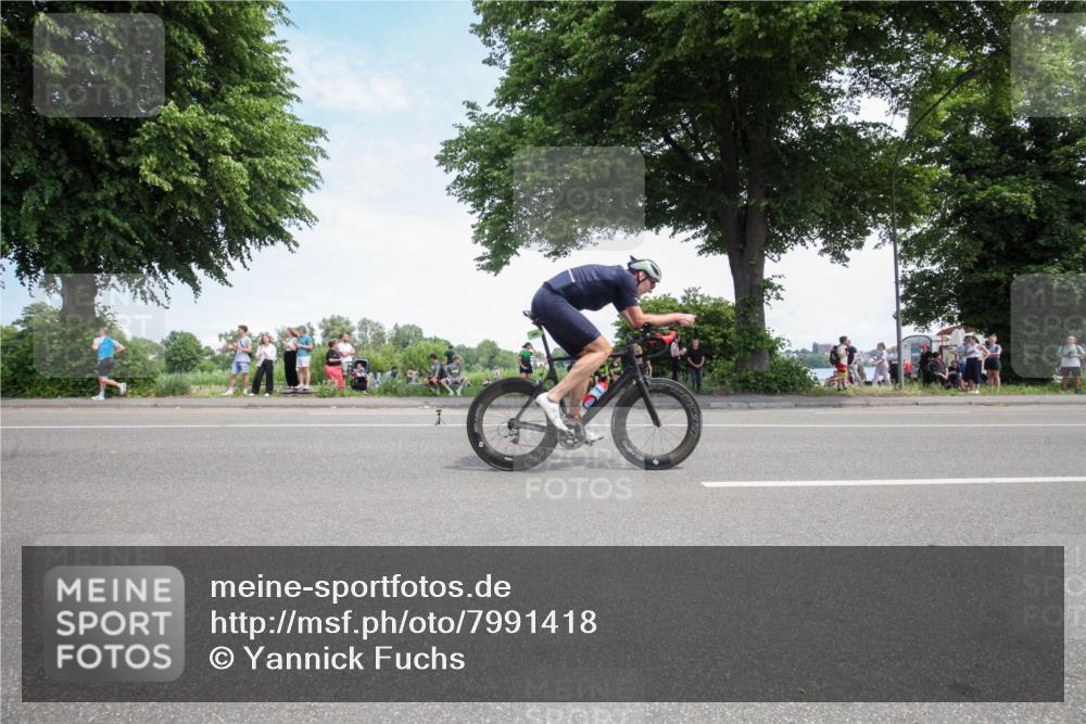 15.06.2025 - 7 Türme Triathlon Yannick Fuchs http://msf.ph/oto/7991418 15.06.2025 13:23:35 Radfahren 451, 580, 1181 meine-sportfotos.de