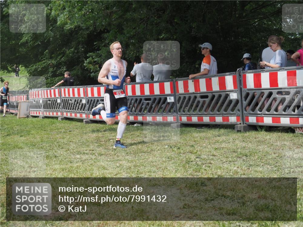 21.06.2025 - 27. Vierlanden-Triathlon KatJ http://msf.ph/oto/7991432 15.06.2025 12:33:32 Laufen  meine-sportfotos.de