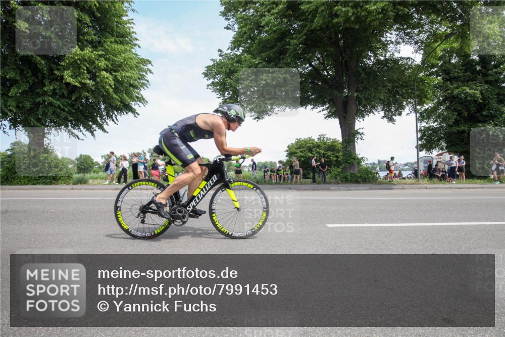 15.06.2025 - 7 Türme Triathlon Yannick Fuchs http://msf.ph/oto/7991453 15.06.2025 13:23:43 Radfahren 591, 1170, 1181 meine-sportfotos.de