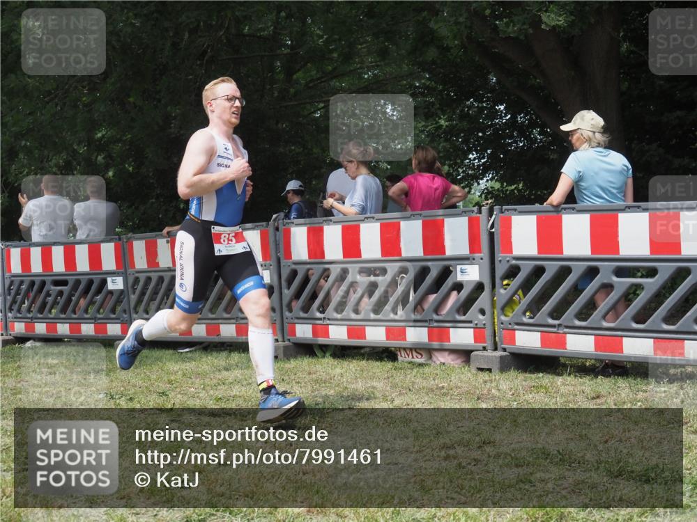 21.06.2025 - 27. Vierlanden-Triathlon KatJ http://msf.ph/oto/7991461 15.06.2025 12:33:33 Laufen  meine-sportfotos.de