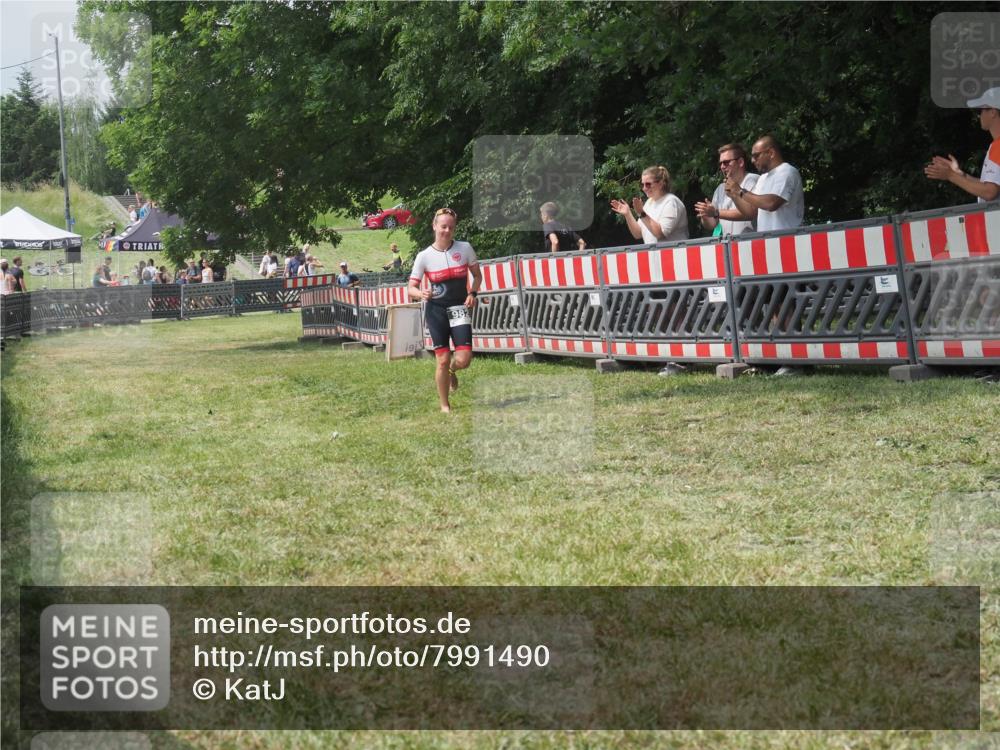 21.06.2025 - 27. Vierlanden-Triathlon KatJ http://msf.ph/oto/7991490 15.06.2025 12:33:51 Laufen  meine-sportfotos.de