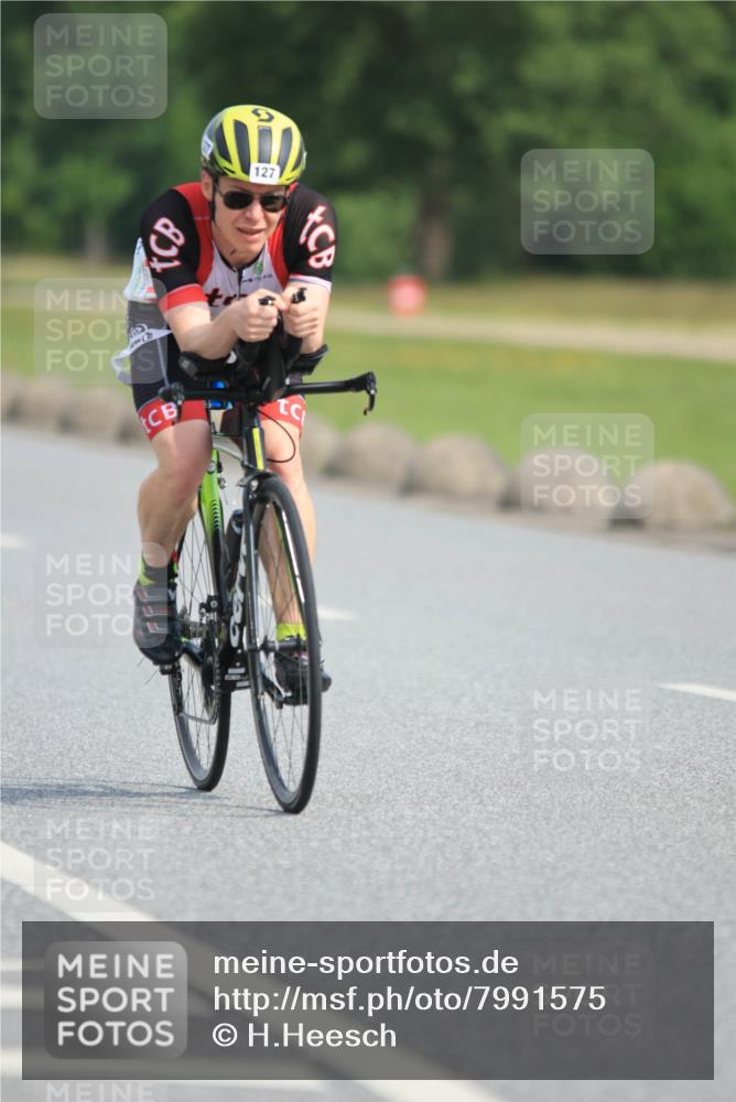 15.06.2025 - 27. Vierlanden-Triathlon H.Heesch http://msf.ph/oto/7991575 15.06.2025 10:00:33 Radfahren 3, 65, 106, 127, 137, 160 meine-sportfotos.de