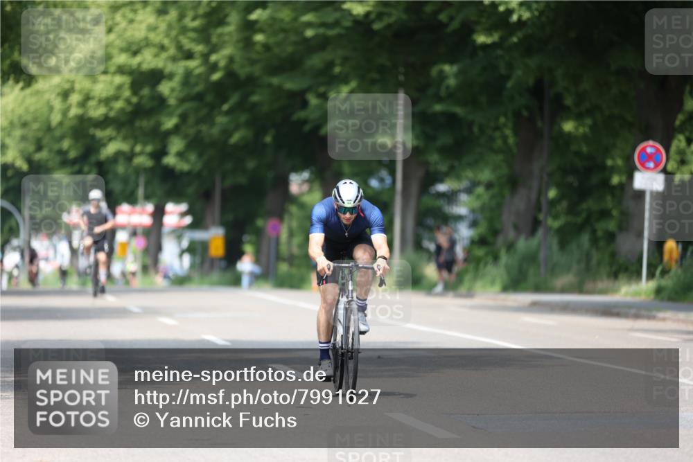 15.06.2025 - 7 Türme Triathlon Yannick Fuchs http://msf.ph/oto/7991627 15.06.2025 13:04:53 Radfahren 464, 474, 502, 944, 1007, 1082 meine-sportfotos.de