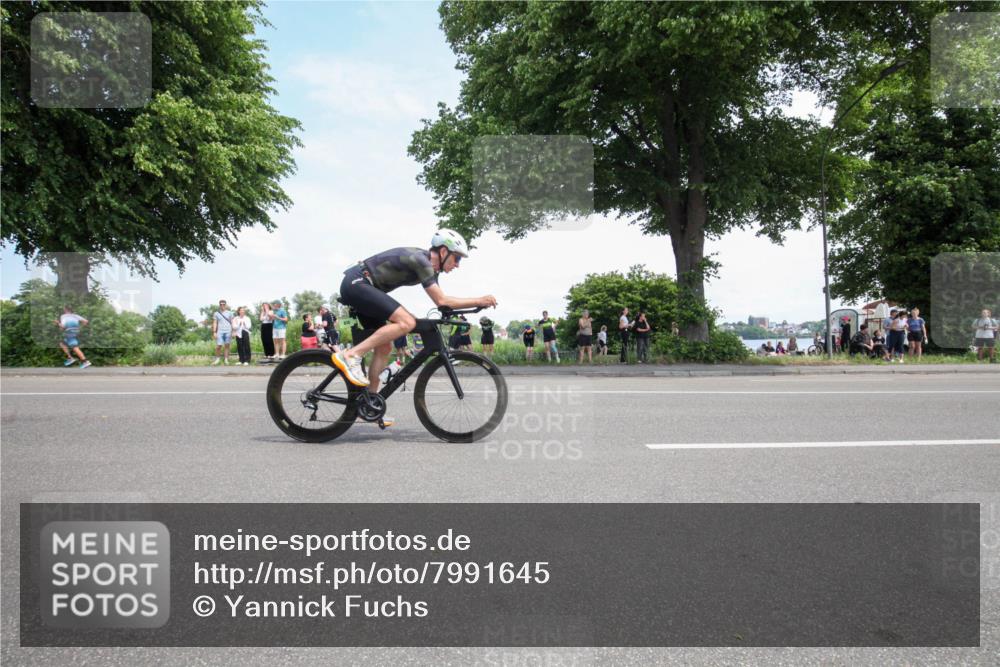 15.06.2025 - 7 Türme Triathlon Yannick Fuchs http://msf.ph/oto/7991645 15.06.2025 13:24:46 Radfahren 473, 613, 674 meine-sportfotos.de