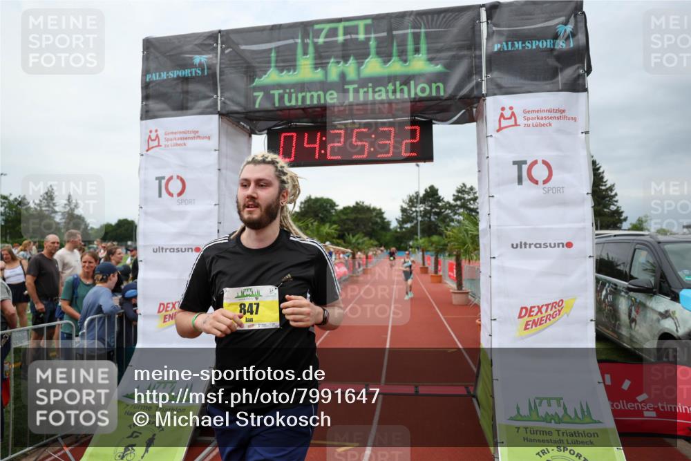 15.06.2025 - 7 Türme Triathlon Michael Strokosch http://msf.ph/oto/7991647 15.06.2025 14:25:32 Ziel 847, 936, 994 meine-sportfotos.de