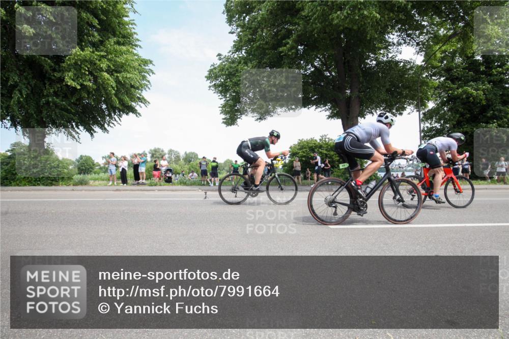 15.06.2025 - 7 Türme Triathlon Yannick Fuchs http://msf.ph/oto/7991664 15.06.2025 13:24:55 Radfahren 208, 371, 373, 473, 550 meine-sportfotos.de