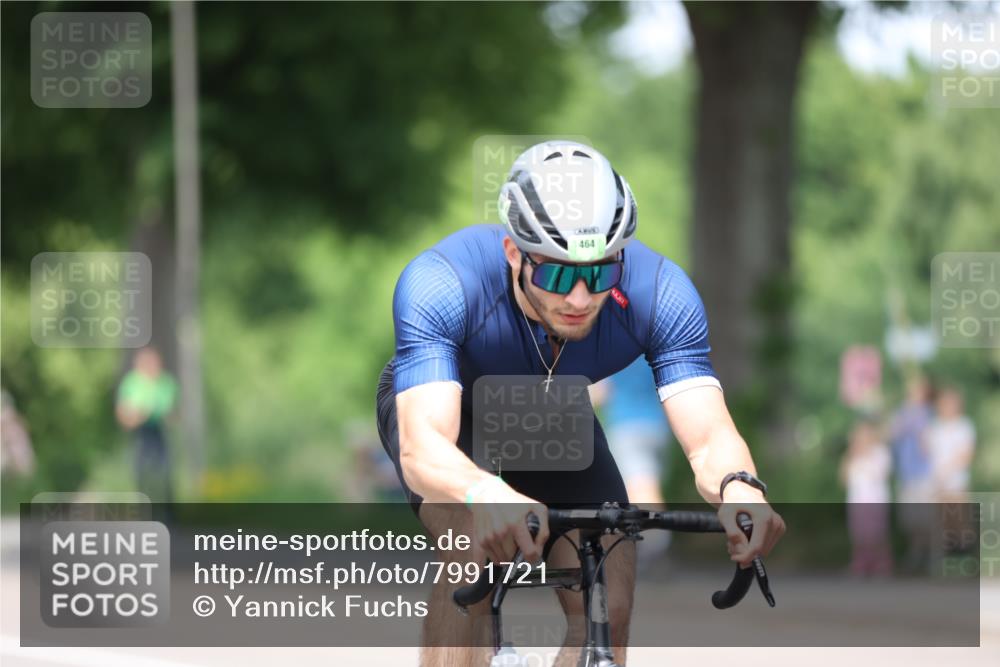 15.06.2025 - 7 Türme Triathlon Yannick Fuchs http://msf.ph/oto/7991721 15.06.2025 13:04:55 Radfahren 464, 474, 502, 944, 1007, 1082 meine-sportfotos.de