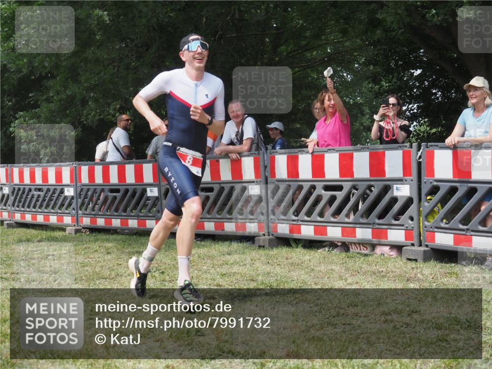 21.06.2025 - 27. Vierlanden-Triathlon KatJ http://msf.ph/oto/7991732 15.06.2025 12:34:19 Laufen  meine-sportfotos.de