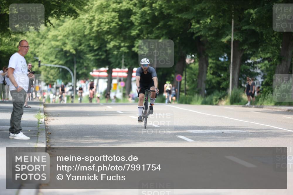15.06.2025 - 7 Türme Triathlon Yannick Fuchs http://msf.ph/oto/7991754 15.06.2025 13:04:56 Radfahren 464, 474, 944, 1007, 1082 meine-sportfotos.de