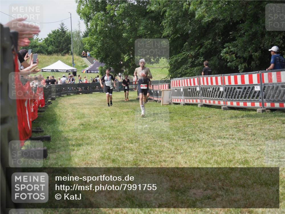 21.06.2025 - 27. Vierlanden-Triathlon KatJ http://msf.ph/oto/7991755 15.06.2025 12:34:27 Laufen  meine-sportfotos.de