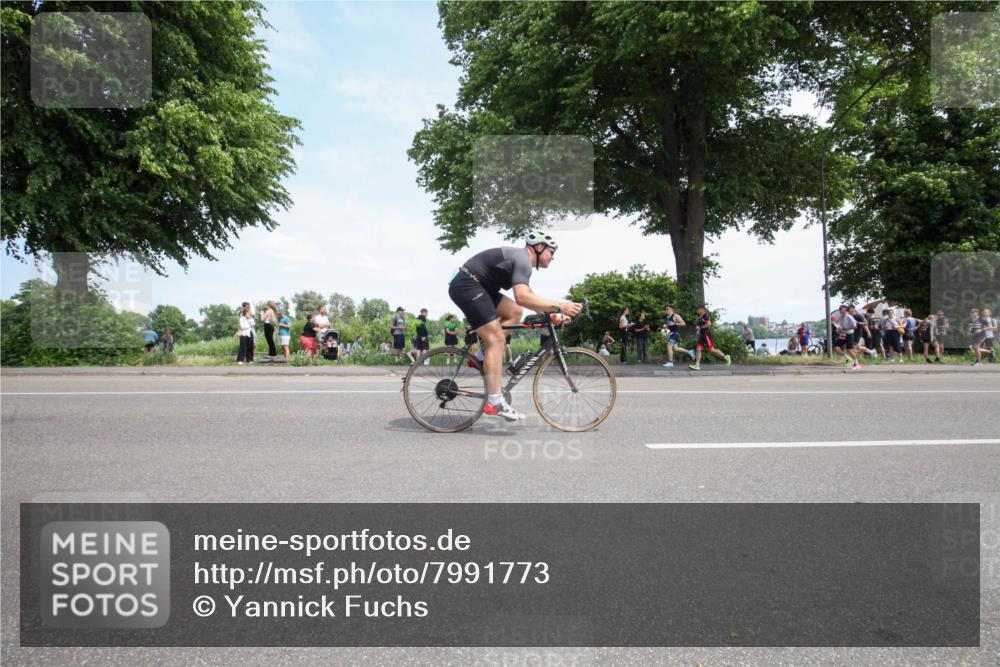 15.06.2025 - 7 Türme Triathlon Yannick Fuchs http://msf.ph/oto/7991773 15.06.2025 13:25:35 Radfahren 536, 612, 862 meine-sportfotos.de