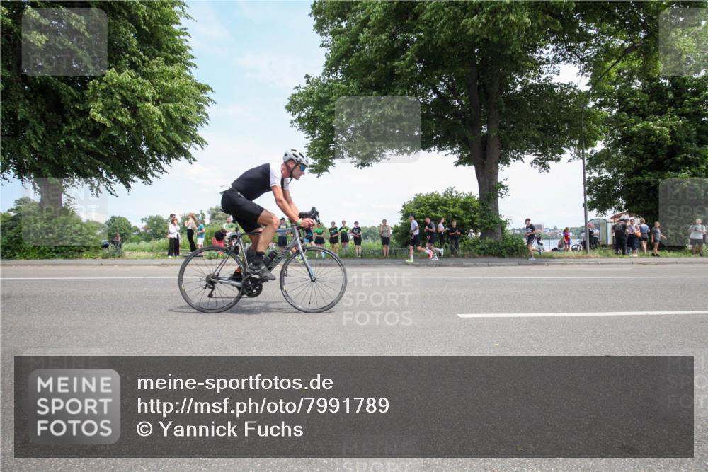 15.06.2025 - 7 Türme Triathlon Yannick Fuchs http://msf.ph/oto/7991789 15.06.2025 13:25:38 Radfahren 536, 612, 626, 862 meine-sportfotos.de