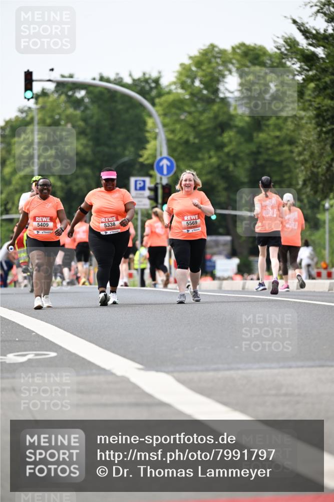 15.06.2025 - REWE Women's Run Dr. Thomas Lammeyer http://msf.ph/oto/7991797 15.06.2025 10:51:39 Laufen 5409, 5338, 5569 meine-sportfotos.de
