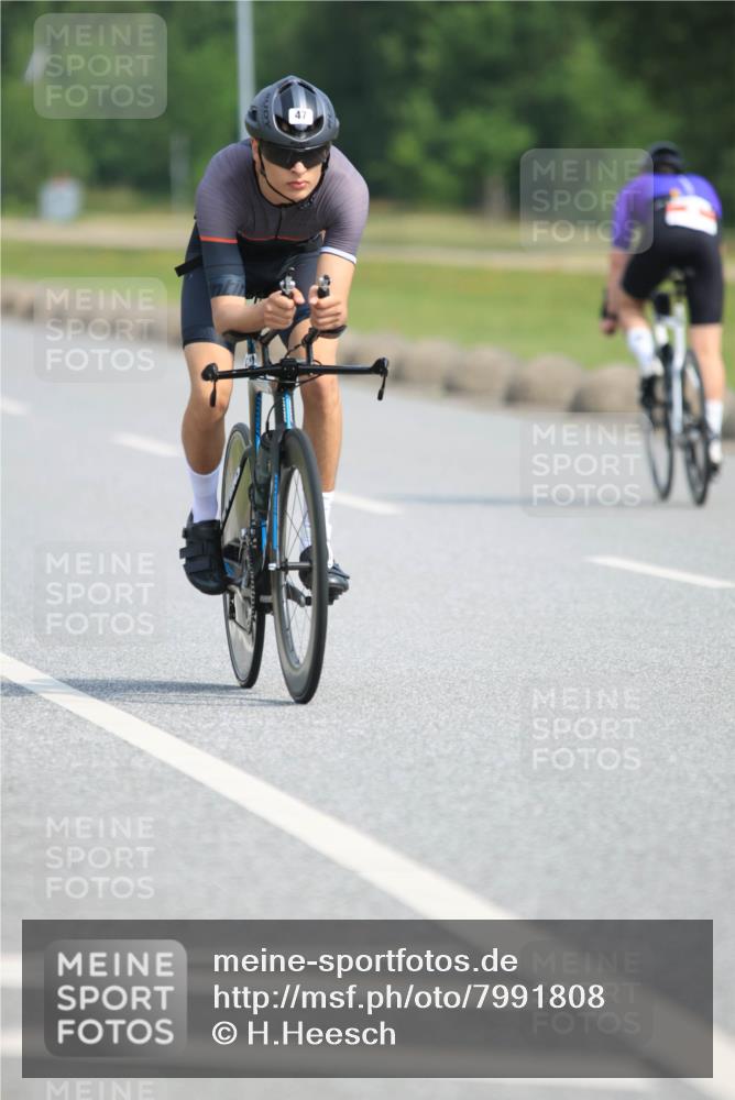15.06.2025 - 27. Vierlanden-Triathlon H.Heesch http://msf.ph/oto/7991808 15.06.2025 10:01:43 Radfahren 5, 47 meine-sportfotos.de