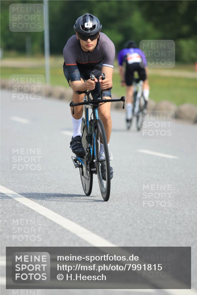 15.06.2025 - 27. Vierlanden-Triathlon H.Heesch http://msf.ph/oto/7991815 15.06.2025 10:01:43 Radfahren 5, 47 meine-sportfotos.de