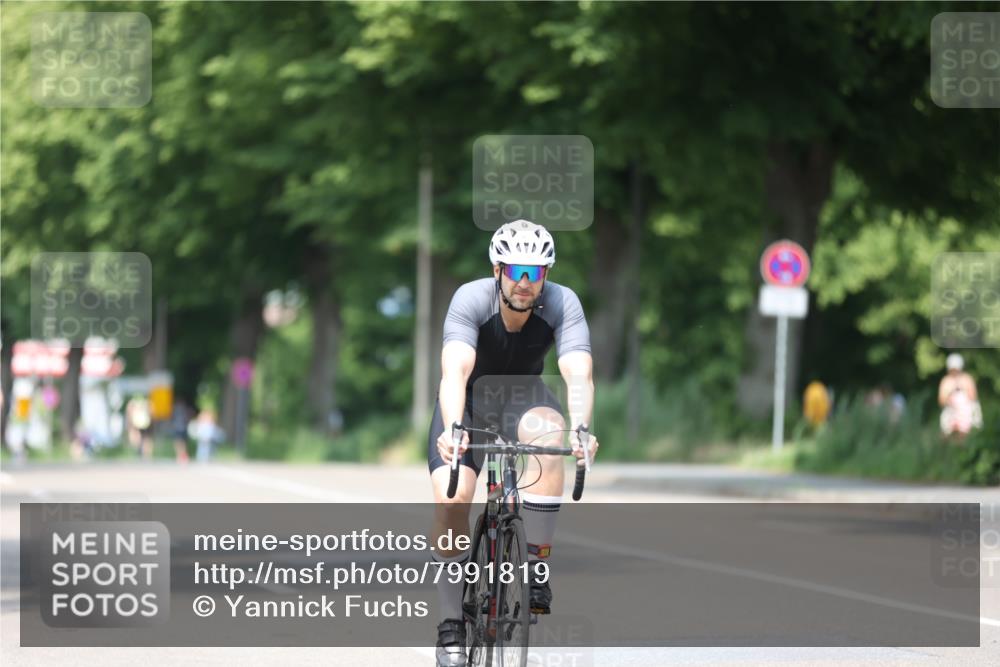 15.06.2025 - 7 Türme Triathlon Yannick Fuchs http://msf.ph/oto/7991819 15.06.2025 13:04:58 Radfahren 464, 474, 944, 1082 meine-sportfotos.de