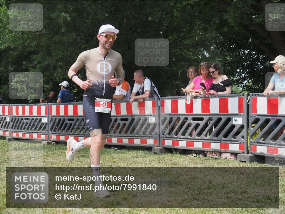 21.06.2025 - 27. Vierlanden-Triathlon KatJ http://msf.ph/oto/7991840 15.06.2025 12:34:30 Laufen  meine-sportfotos.de