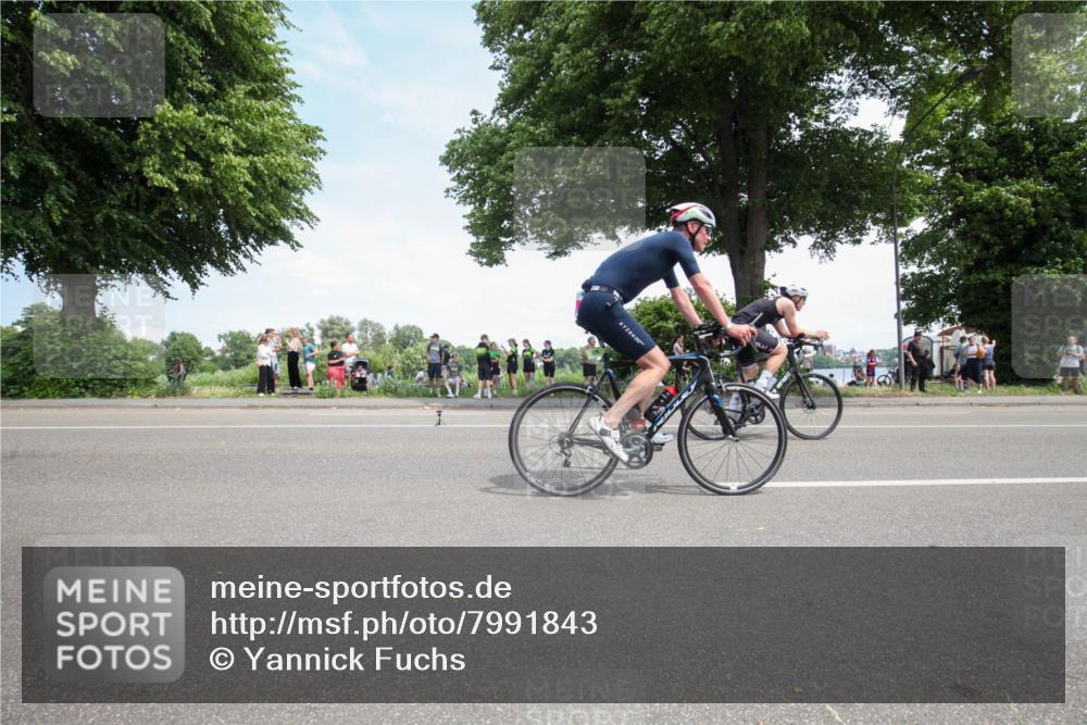 15.06.2025 - 7 Türme Triathlon Yannick Fuchs http://msf.ph/oto/7991843 15.06.2025 13:25:45 Radfahren 562, 626, 734 meine-sportfotos.de