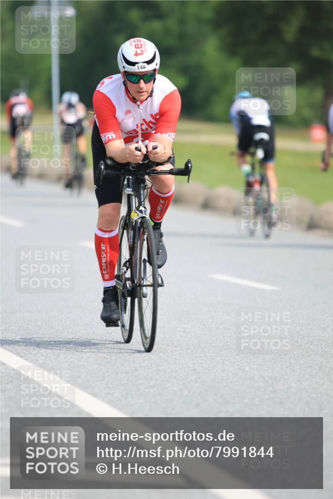 15.06.2025 - 27. Vierlanden-Triathlon H.Heesch http://msf.ph/oto/7991844 15.06.2025 10:01:58 Radfahren 111, 148, 153, 202, 255, 262, 297, 307, 342 meine-sportfotos.de