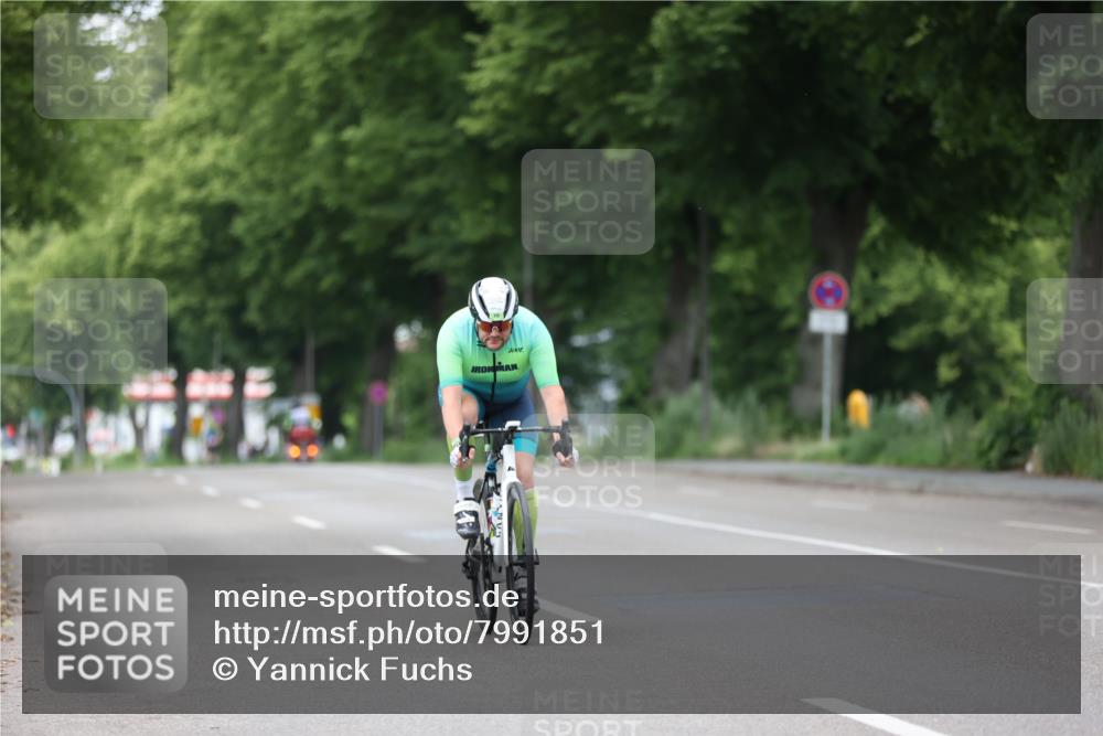 15.06.2025 - 7 Türme Triathlon Yannick Fuchs http://msf.ph/oto/7991851 15.06.2025 11:59:15 Radfahren 213, 281 meine-sportfotos.de