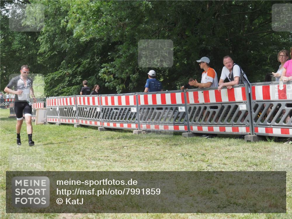 21.06.2025 - 27. Vierlanden-Triathlon KatJ http://msf.ph/oto/7991859 15.06.2025 12:34:31 Laufen  meine-sportfotos.de