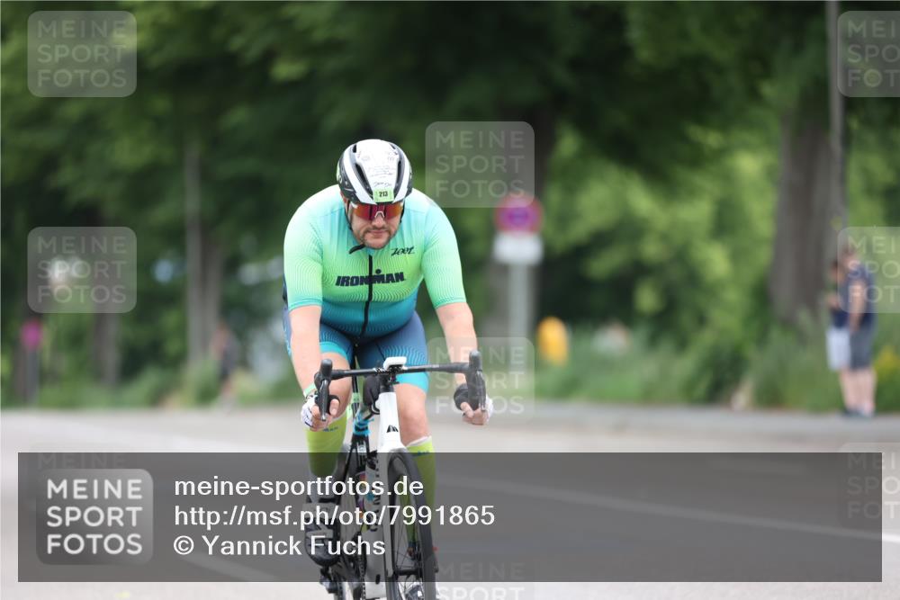15.06.2025 - 7 Türme Triathlon Yannick Fuchs http://msf.ph/oto/7991865 15.06.2025 11:59:15 Radfahren 213, 281 meine-sportfotos.de