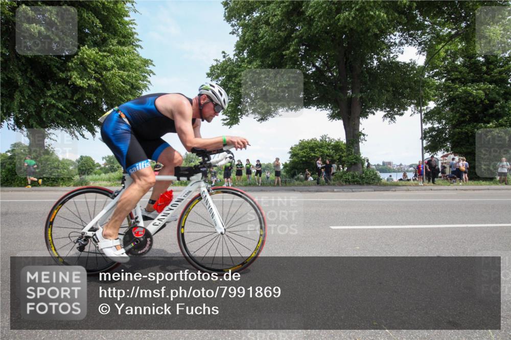 15.06.2025 - 7 Türme Triathlon Yannick Fuchs http://msf.ph/oto/7991869 15.06.2025 13:25:55 Radfahren 294, 562, 769, 855, 887, 939, 955 meine-sportfotos.de