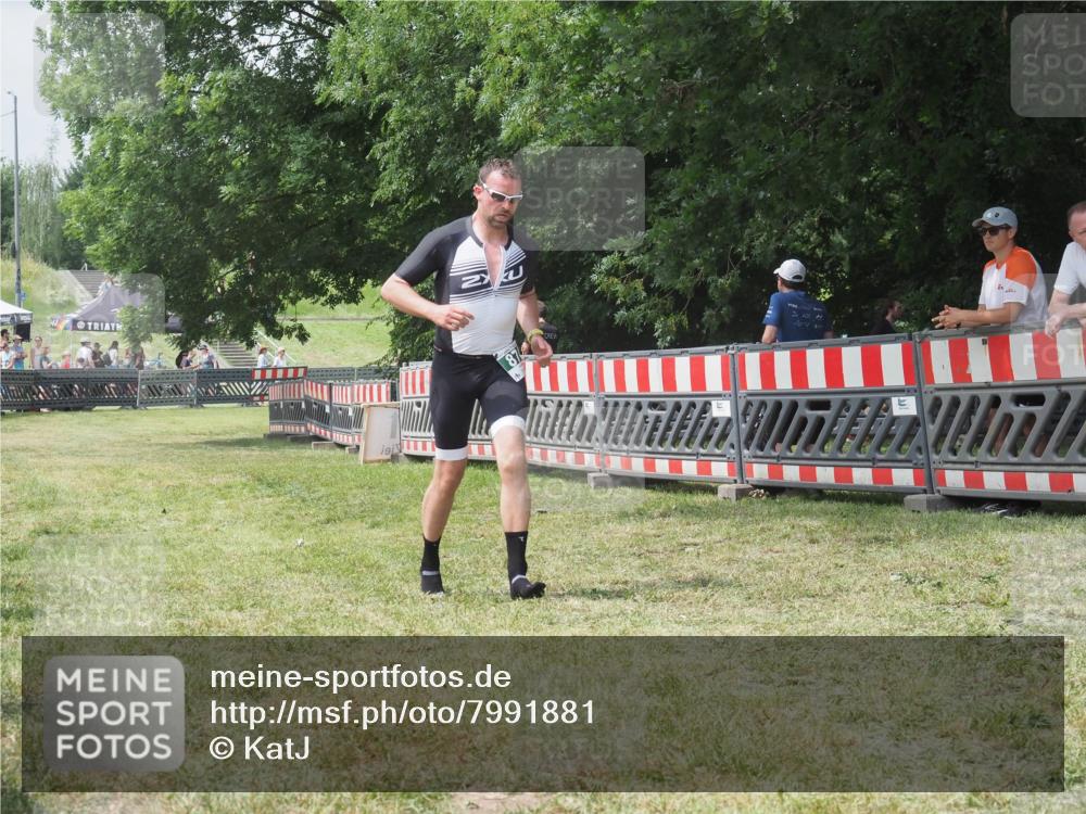 21.06.2025 - 27. Vierlanden-Triathlon KatJ http://msf.ph/oto/7991881 15.06.2025 12:34:32 Laufen  meine-sportfotos.de