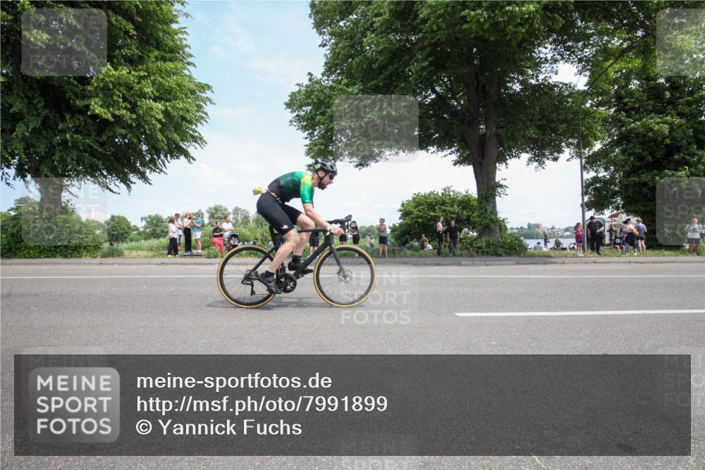 15.06.2025 - 7 Türme Triathlon Yannick Fuchs http://msf.ph/oto/7991899 15.06.2025 13:25:58 Radfahren 294, 769, 855, 887, 939, 955 meine-sportfotos.de
