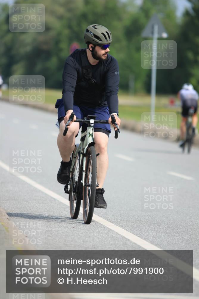 15.06.2025 - 27. Vierlanden-Triathlon H.Heesch http://msf.ph/oto/7991900 15.06.2025 10:03:15 Radfahren 130, 218, 250, 280, 310, 344 meine-sportfotos.de