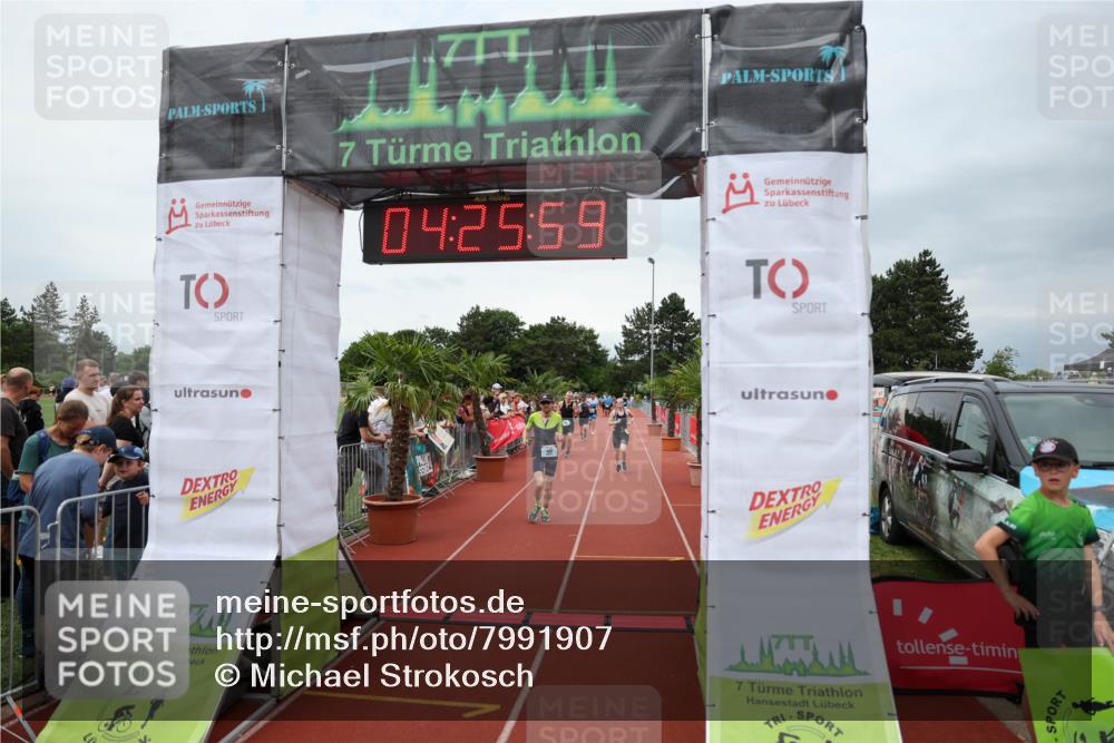 15.06.2025 - 7 Türme Triathlon Michael Strokosch http://msf.ph/oto/7991907 15.06.2025 14:25:59 Ziel 449, 639, 829 meine-sportfotos.de