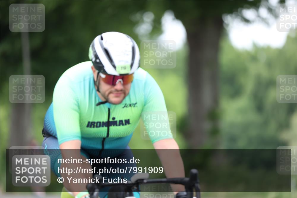 15.06.2025 - 7 Türme Triathlon Yannick Fuchs http://msf.ph/oto/7991909 15.06.2025 11:59:16 Radfahren 213, 281 meine-sportfotos.de