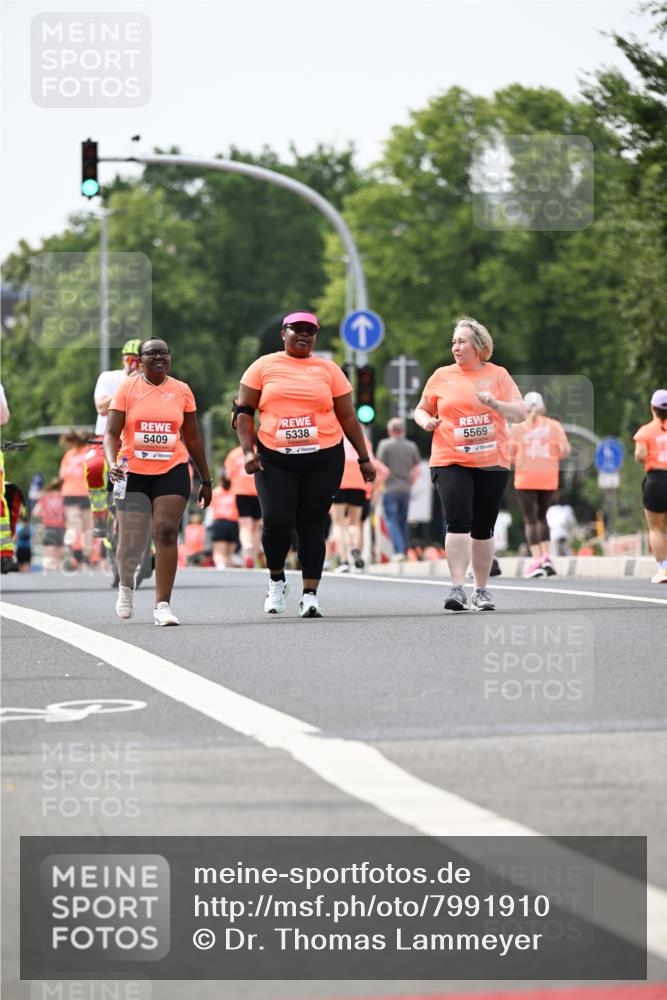 15.06.2025 - REWE Women's Run Dr. Thomas Lammeyer http://msf.ph/oto/7991910 15.06.2025 10:51:41 Laufen 5409, 5338, 5569 meine-sportfotos.de