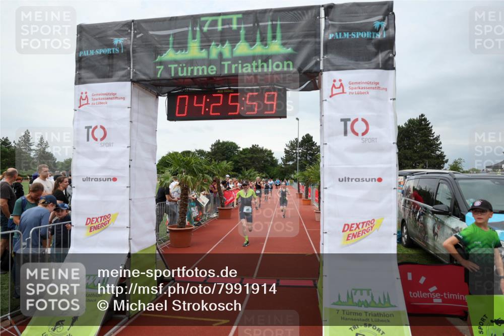 15.06.2025 - 7 Türme Triathlon Michael Strokosch http://msf.ph/oto/7991914 15.06.2025 14:25:59 Ziel 449, 639, 829 meine-sportfotos.de
