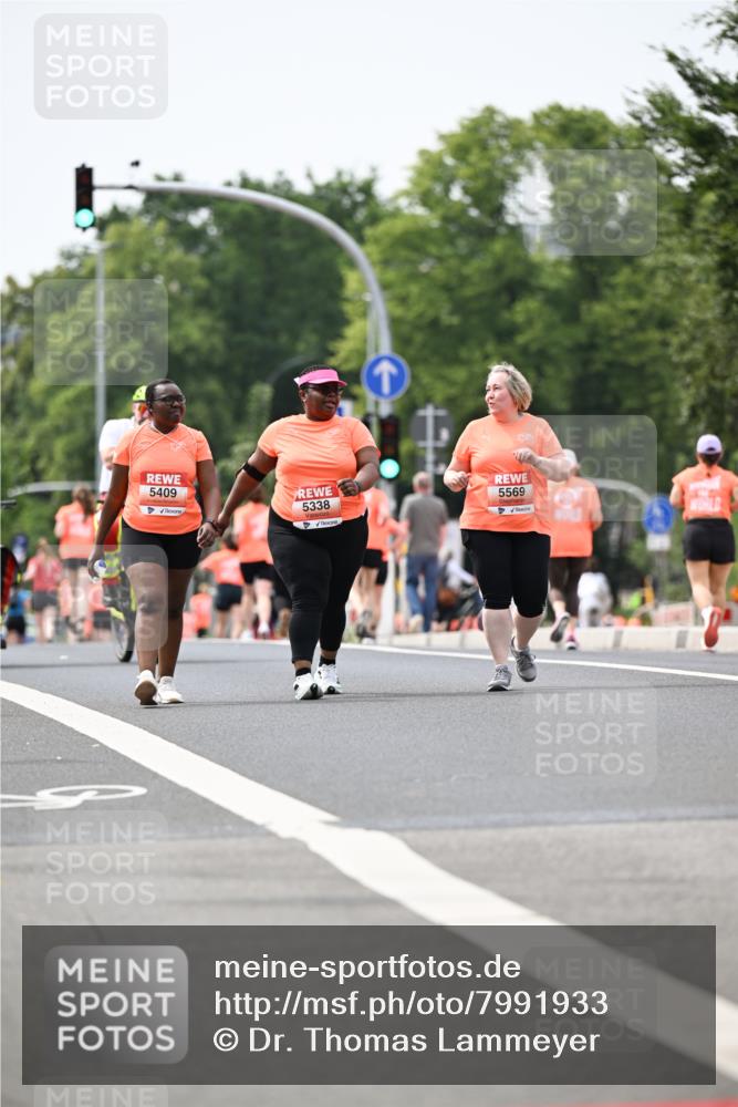 15.06.2025 - REWE Women's Run Dr. Thomas Lammeyer http://msf.ph/oto/7991933 15.06.2025 10:51:41 Laufen 5409, 5338, 5569 meine-sportfotos.de