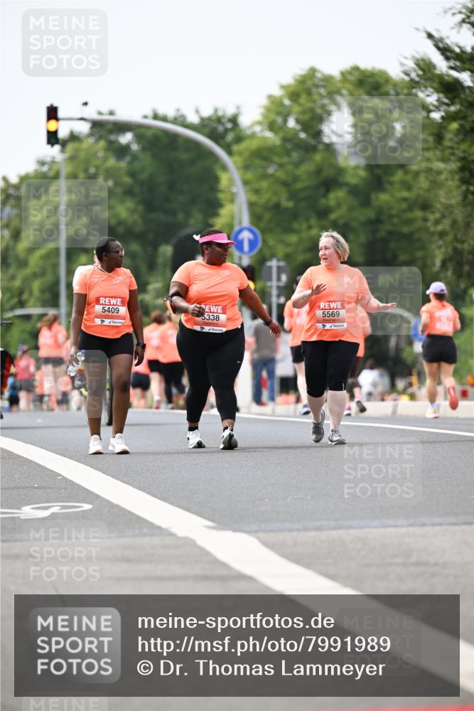 15.06.2025 - REWE Women's Run Dr. Thomas Lammeyer http://msf.ph/oto/7991989 15.06.2025 10:51:42 Laufen 5409, 5569, 5338 meine-sportfotos.de