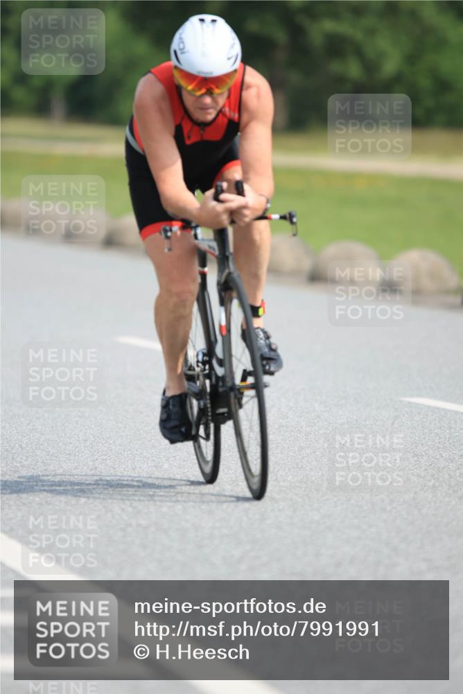 15.06.2025 - 27. Vierlanden-Triathlon H.Heesch http://msf.ph/oto/7991991 15.06.2025 10:03:54 Radfahren 142, 152, 285, 294, 357 meine-sportfotos.de