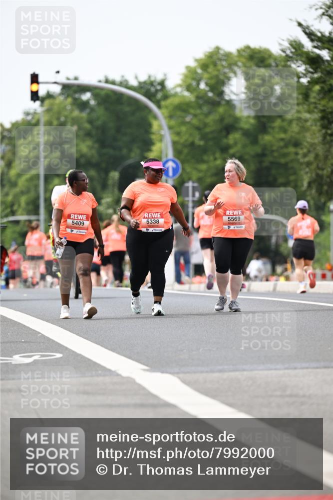 15.06.2025 - REWE Women's Run Dr. Thomas Lammeyer http://msf.ph/oto/7992000 15.06.2025 10:51:42 Laufen 5409, 5338, 5569 meine-sportfotos.de