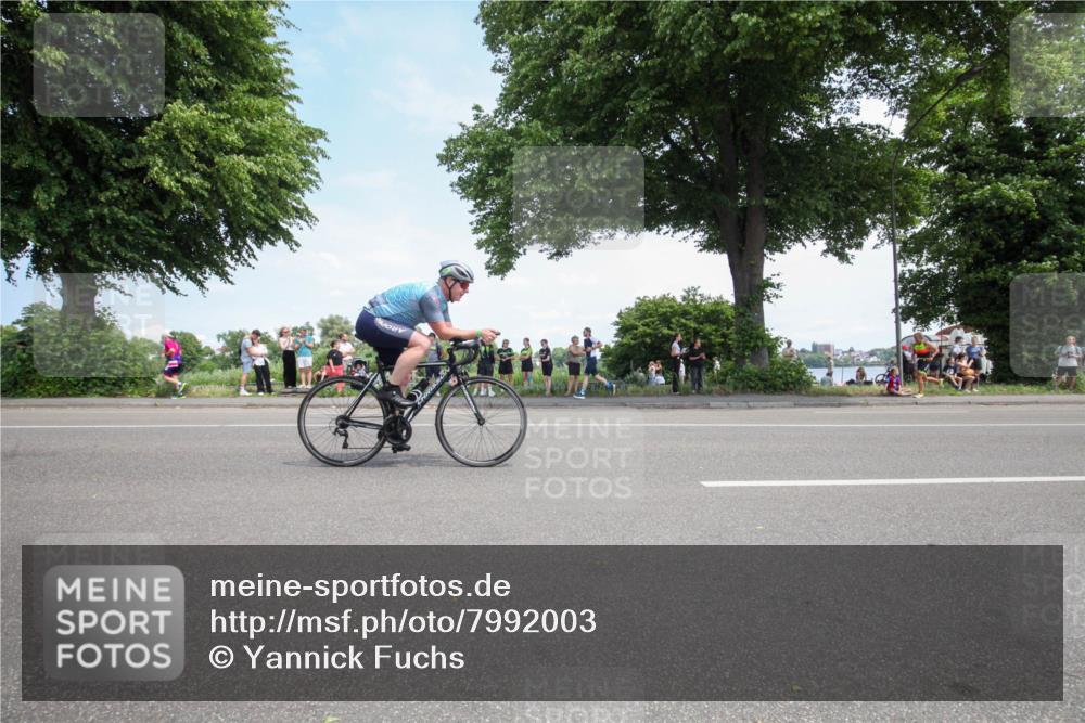15.06.2025 - 7 Türme Triathlon Yannick Fuchs http://msf.ph/oto/7992003 15.06.2025 13:26:22 Radfahren 506, 608, 673 meine-sportfotos.de