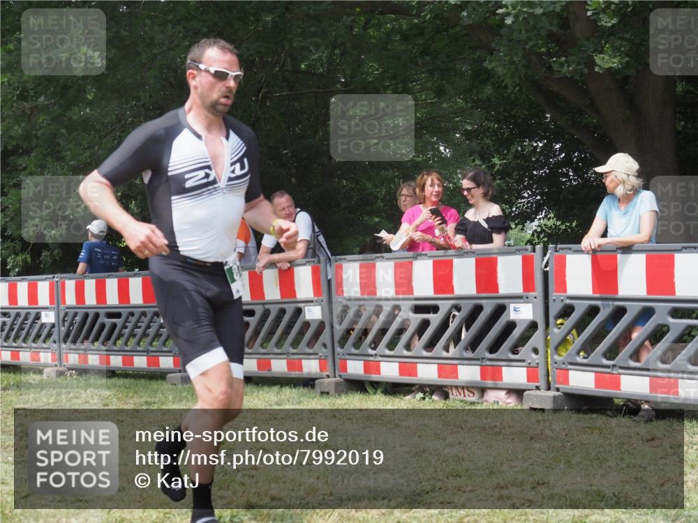 21.06.2025 - 27. Vierlanden-Triathlon KatJ http://msf.ph/oto/7992019 15.06.2025 12:34:34 Laufen  meine-sportfotos.de