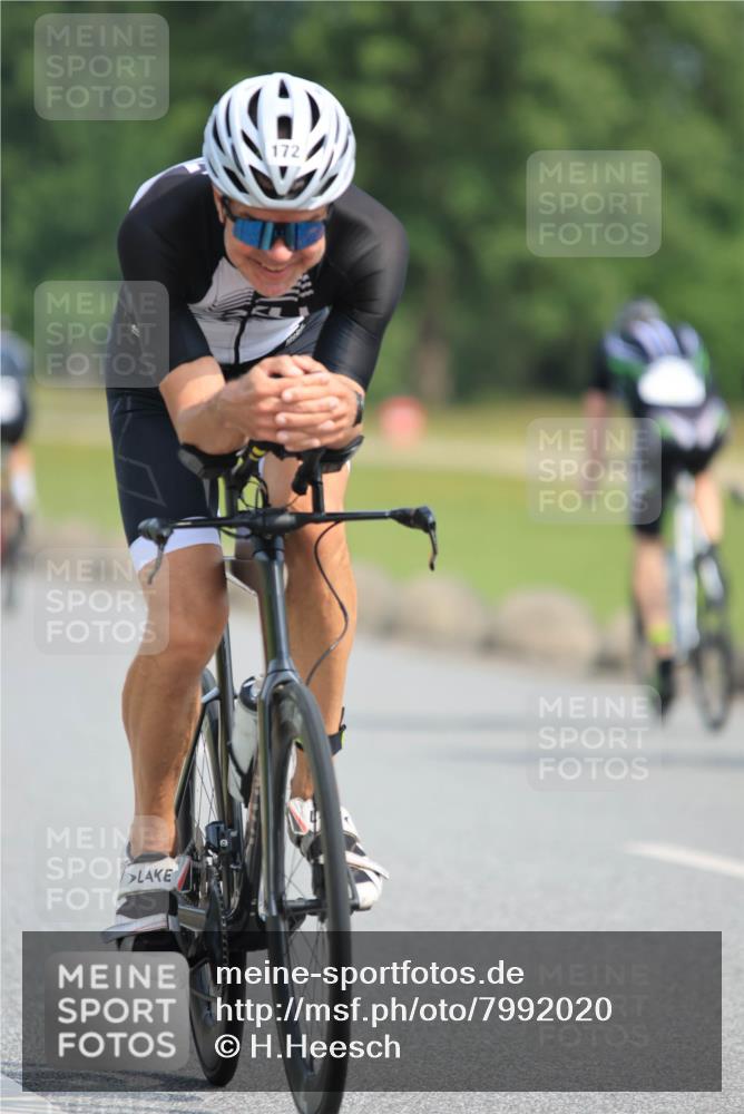 15.06.2025 - 27. Vierlanden-Triathlon H.Heesch http://msf.ph/oto/7992020 15.06.2025 10:04:44 Radfahren 102, 116, 172, 268, 312, 314, 341, 438 meine-sportfotos.de