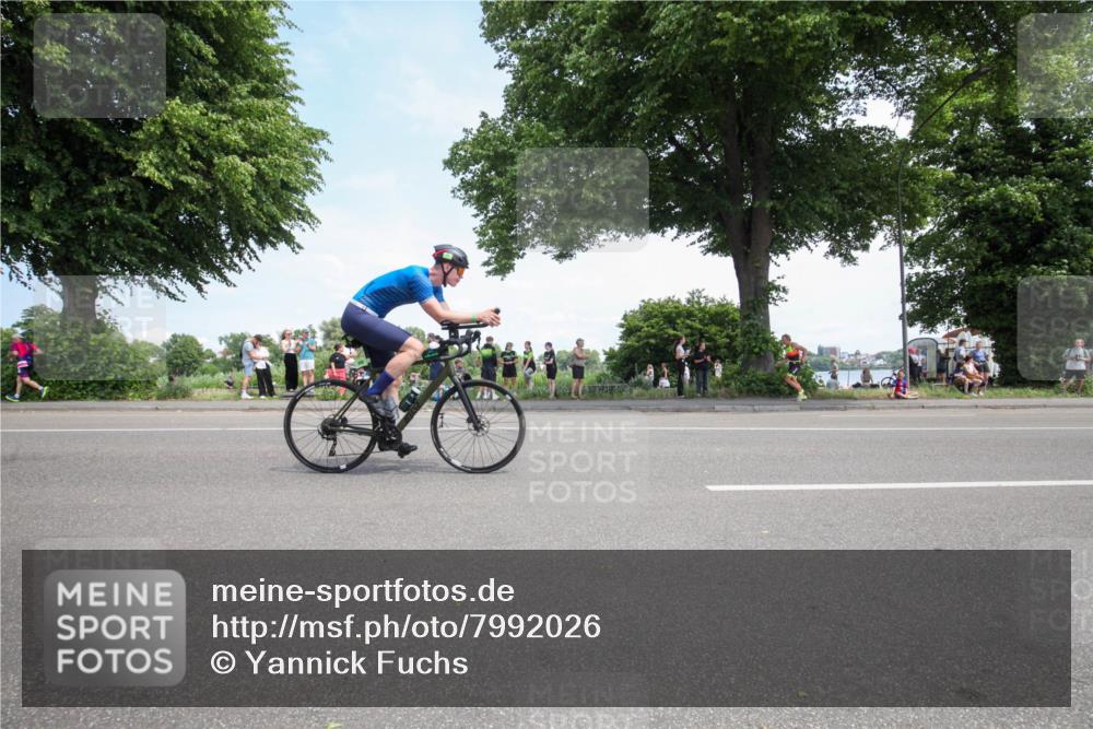 15.06.2025 - 7 Türme Triathlon Yannick Fuchs http://msf.ph/oto/7992026 15.06.2025 13:26:23 Radfahren 244, 506, 608, 673, 1156 meine-sportfotos.de
