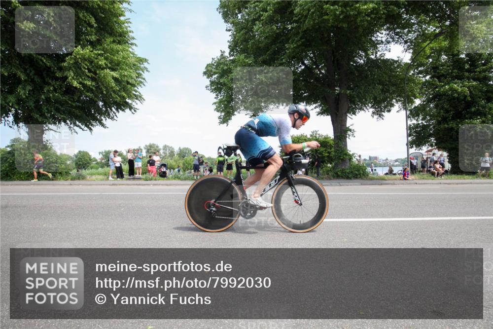 15.06.2025 - 7 Türme Triathlon Yannick Fuchs http://msf.ph/oto/7992030 15.06.2025 13:26:30 Radfahren 244, 506, 719, 1156 meine-sportfotos.de