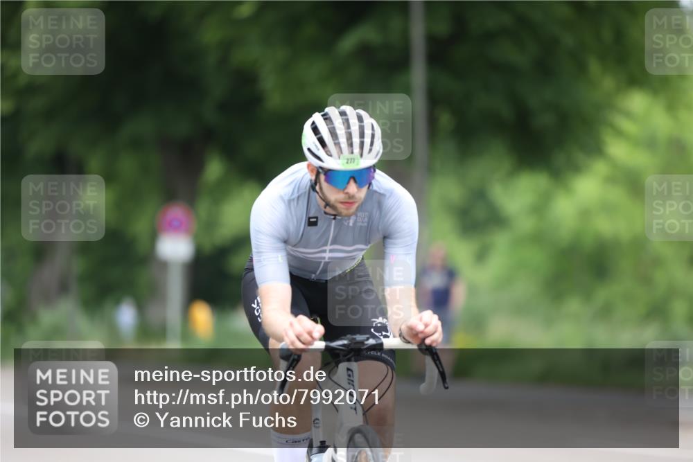 15.06.2025 - 7 Türme Triathlon Yannick Fuchs http://msf.ph/oto/7992071 15.06.2025 11:59:47 Radfahren 277 meine-sportfotos.de
