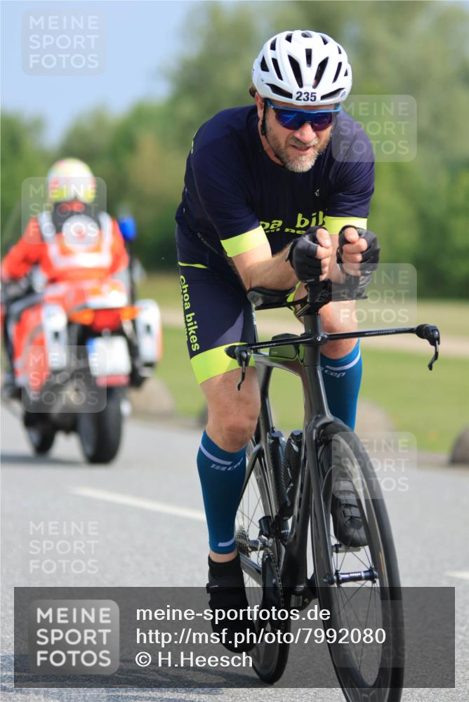 15.06.2025 - 27. Vierlanden-Triathlon H.Heesch http://msf.ph/oto/7992080 15.06.2025 10:05:47 Radfahren 81, 233, 235, 320, 353 meine-sportfotos.de