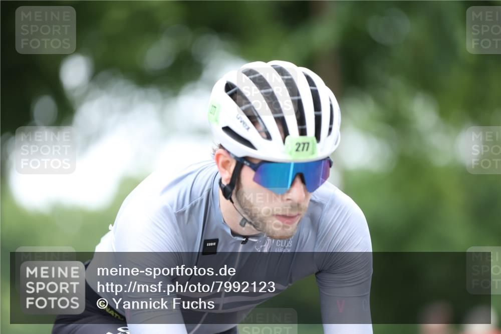 15.06.2025 - 7 Türme Triathlon Yannick Fuchs http://msf.ph/oto/7992123 15.06.2025 11:59:48 Radfahren 277 meine-sportfotos.de