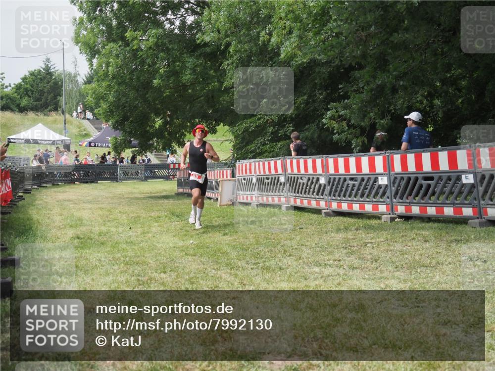 21.06.2025 - 27. Vierlanden-Triathlon KatJ http://msf.ph/oto/7992130 15.06.2025 12:35:11 Laufen  meine-sportfotos.de