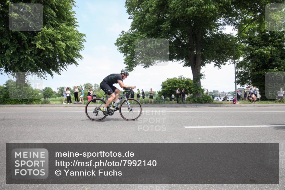 15.06.2025 - 7 Türme Triathlon Yannick Fuchs http://msf.ph/oto/7992140 15.06.2025 13:26:38 Radfahren 400, 667, 719 meine-sportfotos.de
